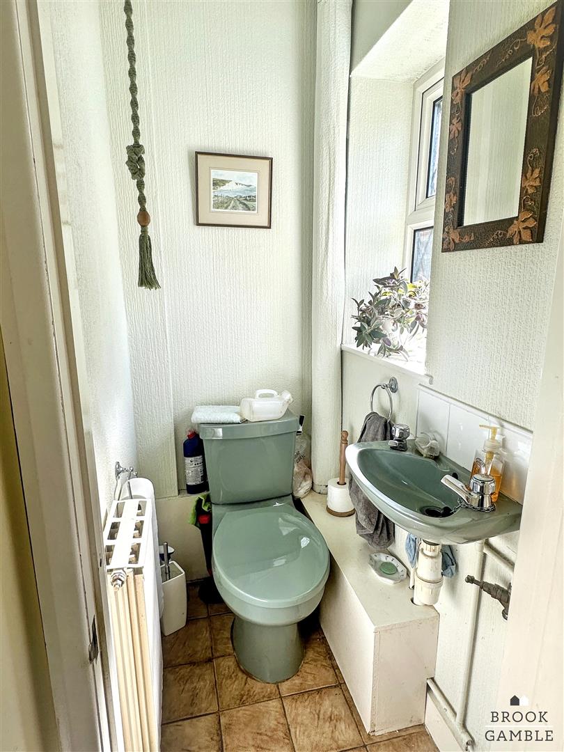 2 Bedroom House. Church Street in Eastbourne,  17